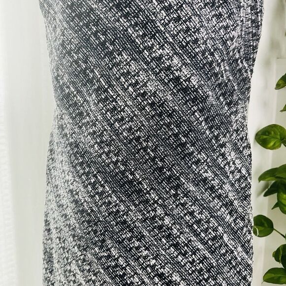 Banana Republic Black & Whtie Soft Tweed Structured High Neck Dress - Size 10P - Picture 3 of 6